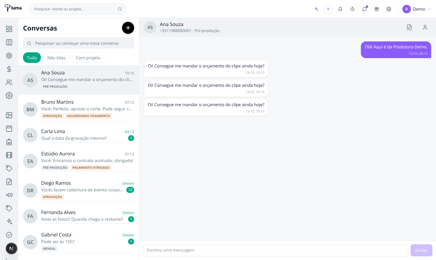 Tela de Conversas do Luma com a lista de clientes e o chat